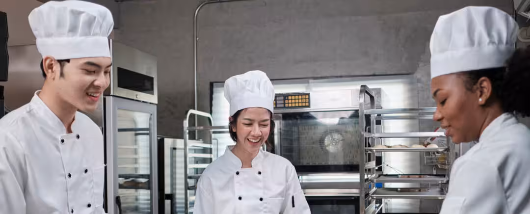 3 chef di dapur
