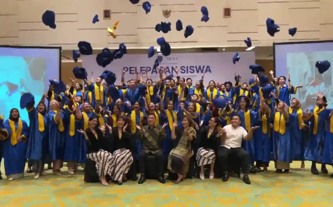 wisuda siswa batch 16, 17 dan 18