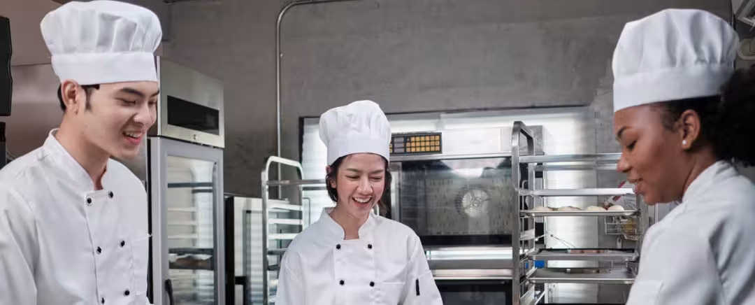 3 chef di dapur