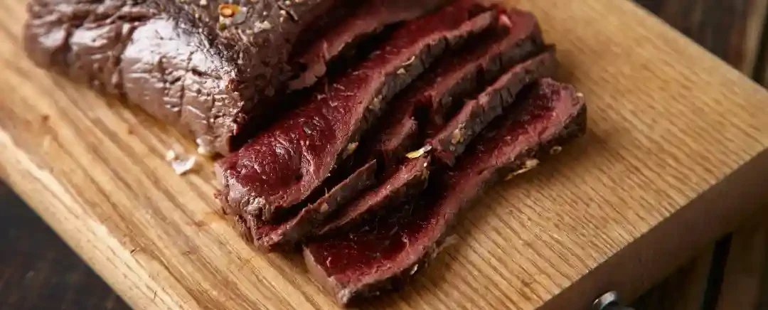 Smoked Beef Proses Pembuatan, Karakteristik, dan Contoh Hidangannya